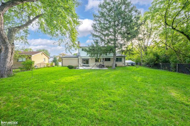 35027 Pappstein Drive, Clinton Twp, MI 48035