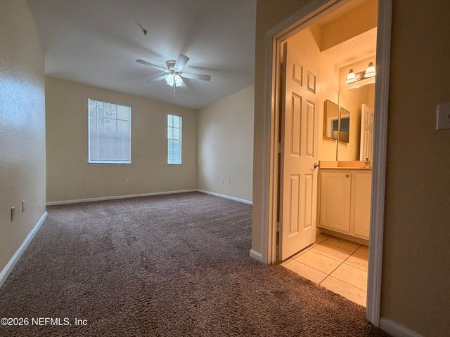 10075 N GATE Parkway 2012, Jacksonville, FL 32246