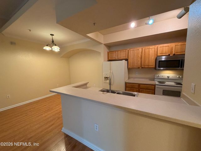10075 N GATE Parkway 2012, Jacksonville, FL 32246