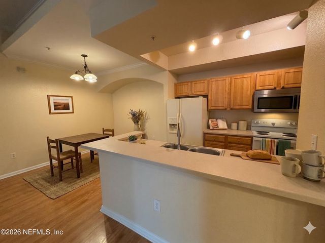 10075 N GATE Parkway 2012, Jacksonville, FL 32246