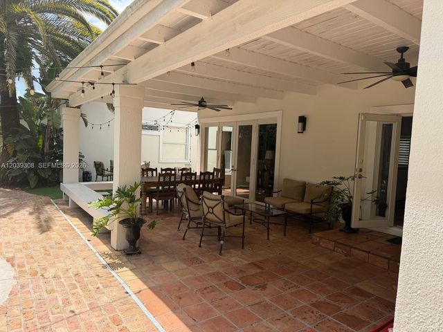 11521 SW 98th Court, Miami, FL 33176