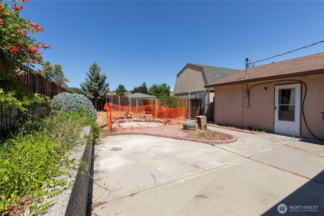 709 Sunrise Drive, Omak, WA 98841