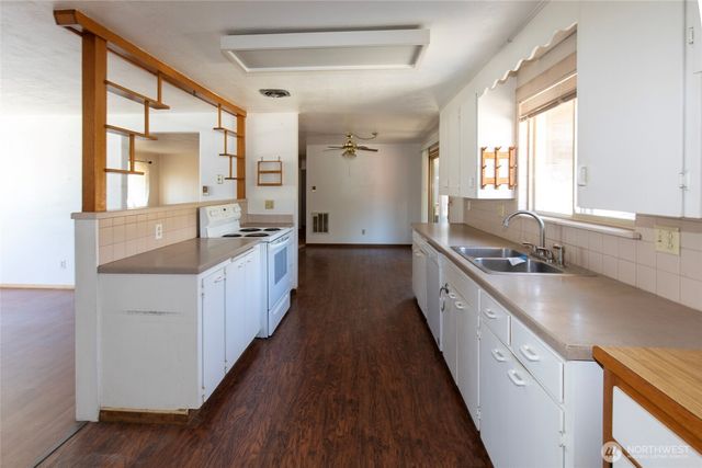 709 Sunrise Drive, Omak, WA 98841