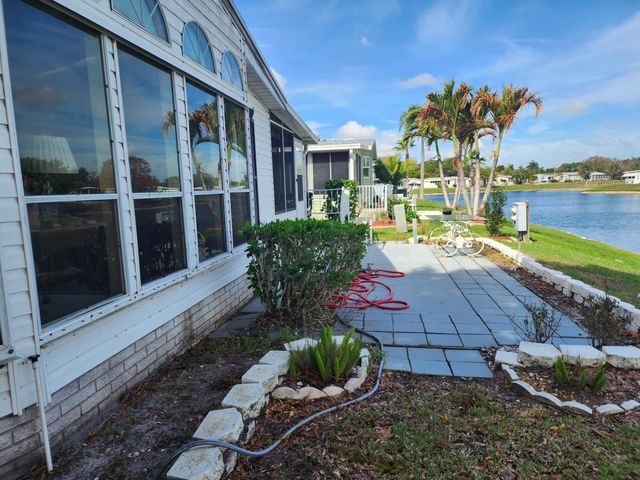 8518 Leadtree Court, Port St. Lucie, Port St Lucie, FL 34952