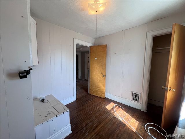 32 Columbus Avenue, Buffalo, NY 14220