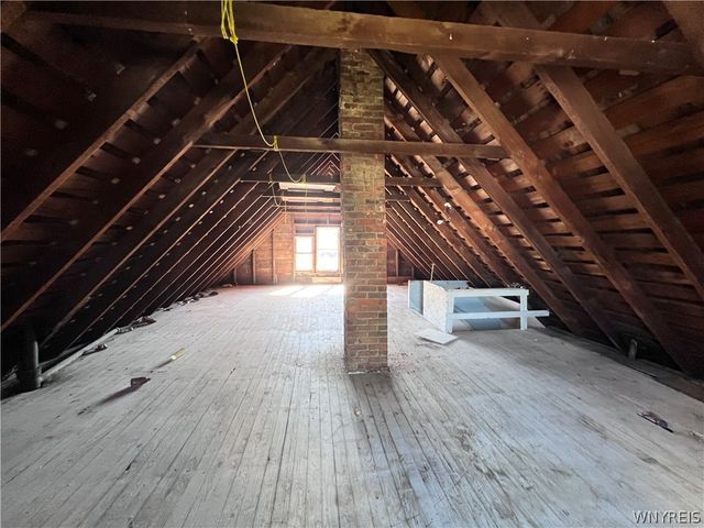 32 Columbus Avenue, Buffalo, NY 14220
