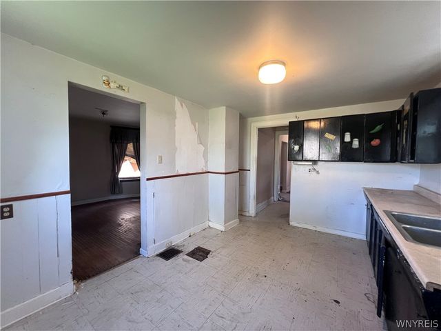 32 Columbus Avenue, Buffalo, NY 14220