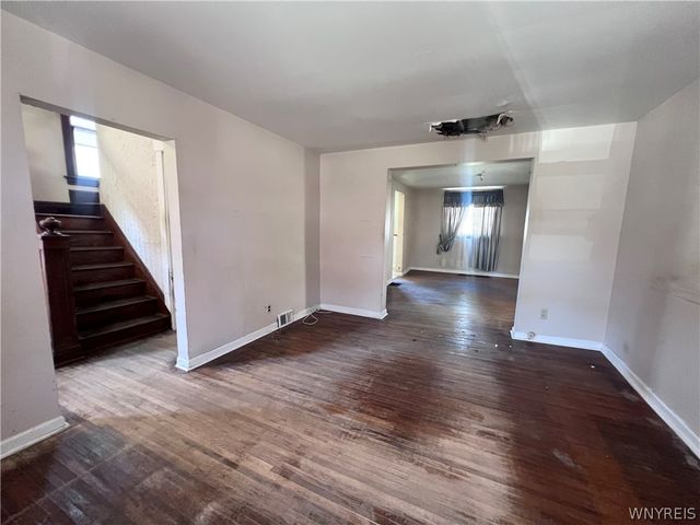 32 Columbus Avenue, Buffalo, NY 14220