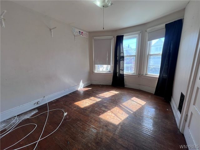 32 Columbus Avenue, Buffalo, NY 14220
