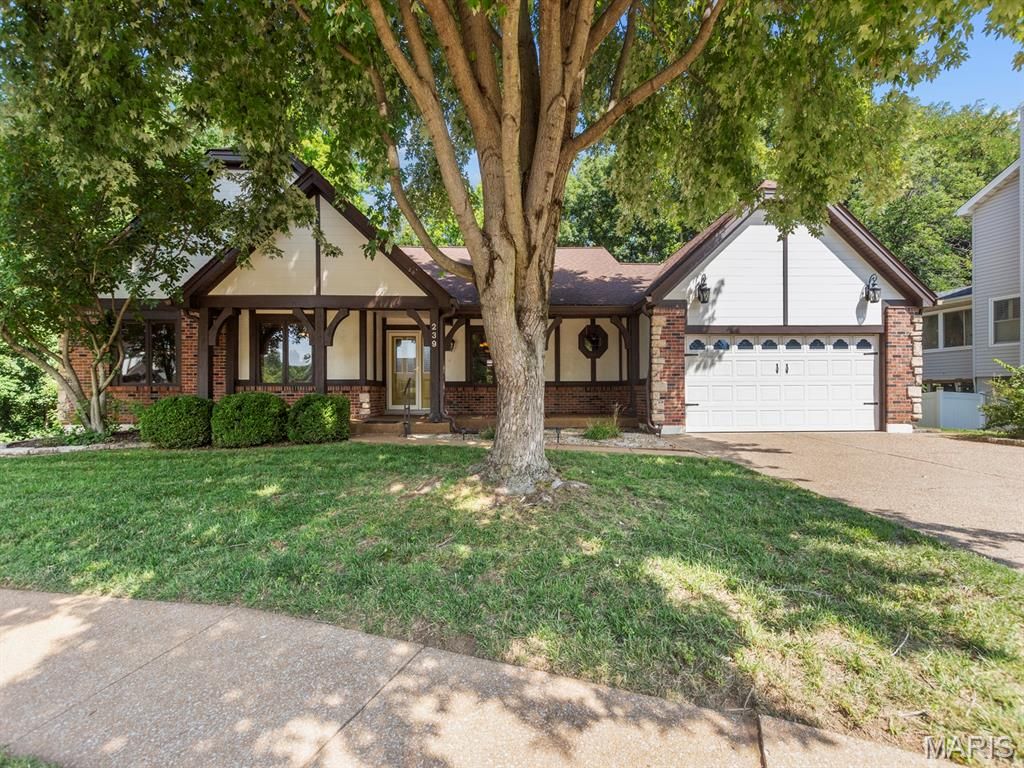 239 Chianti Court, Florissant, MO 63031