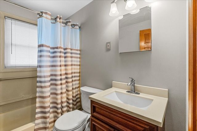 15 Packard St, Avon, MA 02322