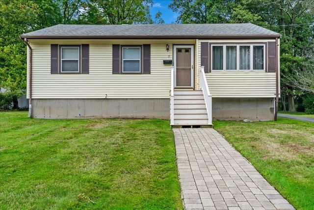 15 Packard St, Avon, MA 02322
