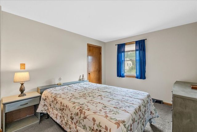 15 Packard St, Avon, MA 02322