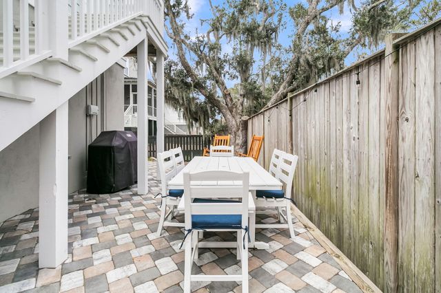 1442 Eutaw Battalion Drive, Charleston, SC 29412