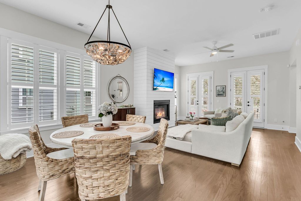 Image 11 of property listing at 1442 Eutaw Battalion Drive, Charleston, SC 29412