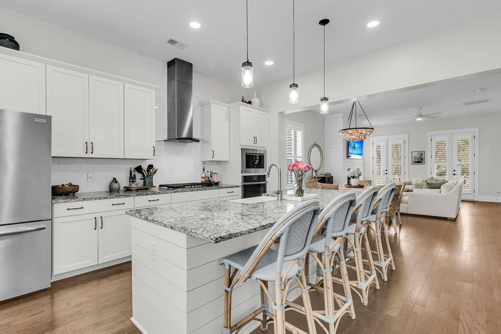 Image 17 of property listing at 1442 Eutaw Battalion Drive, Charleston, SC 29412