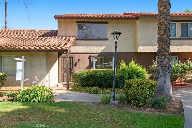 2749 Tropicana Dr, Riverside, CA 92504