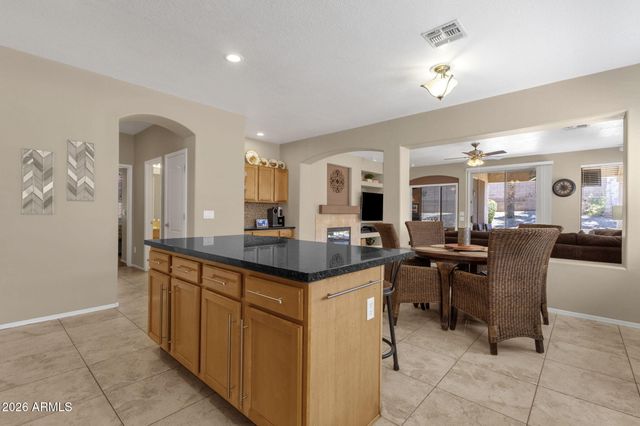 1812 W GLENHAVEN Drive, Phoenix, AZ 85045