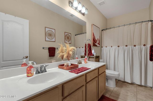 1812 W GLENHAVEN Drive, Phoenix, AZ 85045