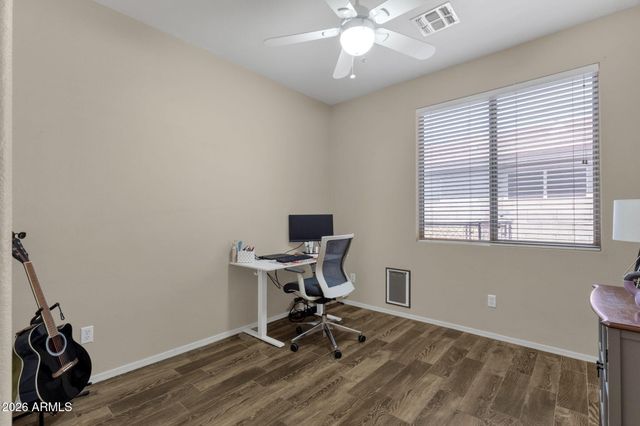 1812 W GLENHAVEN Drive, Phoenix, AZ 85045