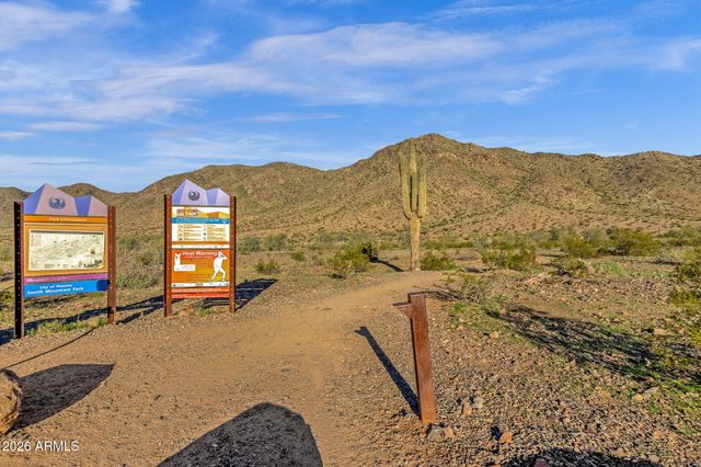 1812 W GLENHAVEN Drive, Phoenix, AZ 85045