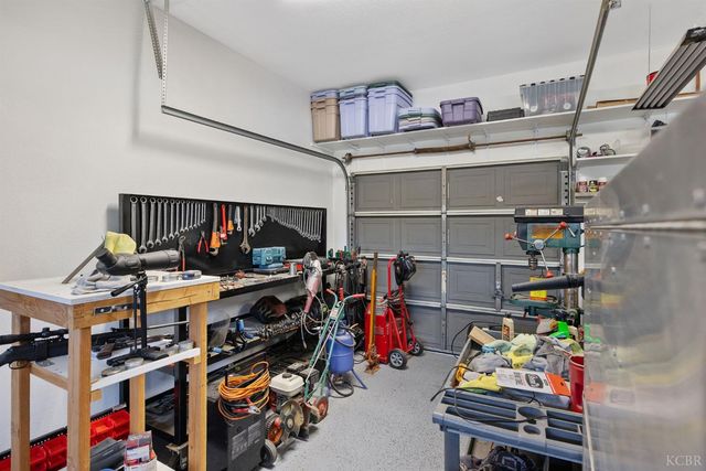 2637 E Laura Court, Visalia, CA 93292