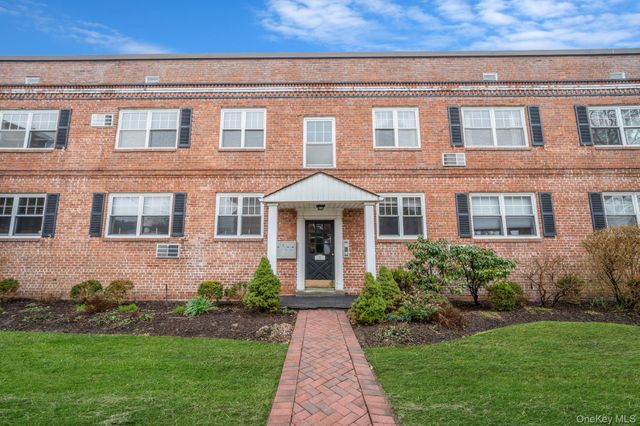 51 Lincoln Avenue D22, Rockville Centre, NY 11570