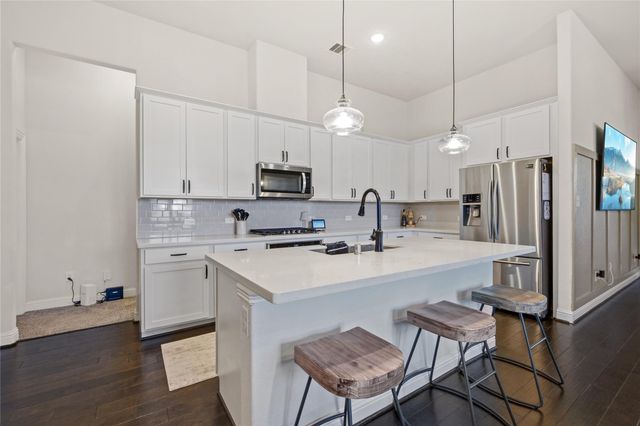 9206 Kay Kay Court, Mont Belvieu, TX 77523