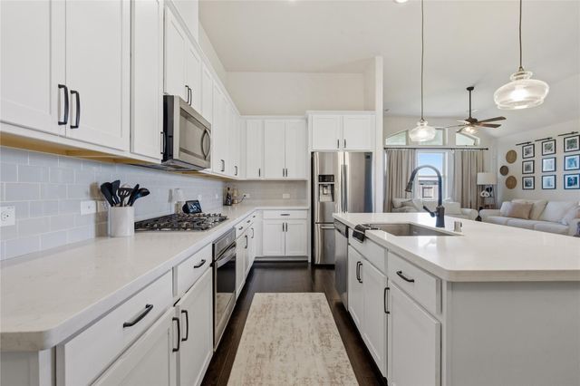 9206 Kay Kay Court, Mont Belvieu, TX 77523