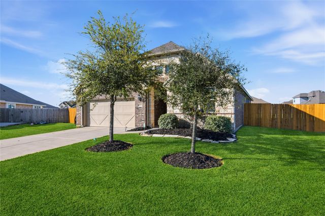 9206 Kay Kay Court, Mont Belvieu, TX 77523