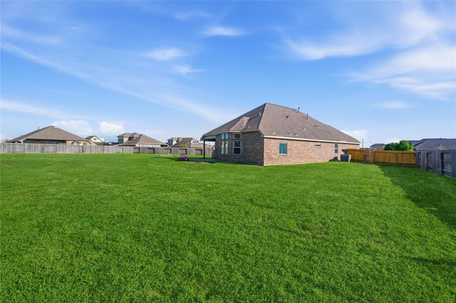 9206 Kay Kay Court, Mont Belvieu, TX 77523