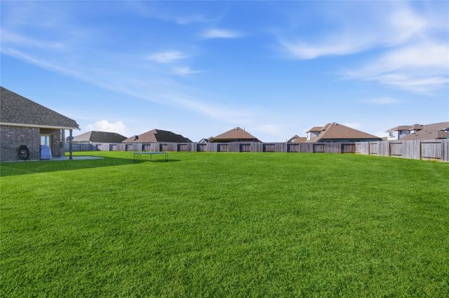 9206 Kay Kay Court, Mont Belvieu, TX 77523