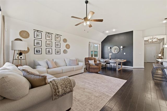 9206 Kay Kay Court, Mont Belvieu, TX 77523