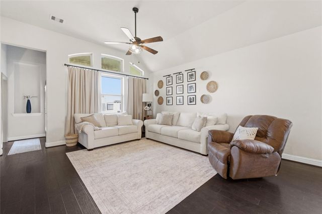 9206 Kay Kay Court, Mont Belvieu, TX 77523