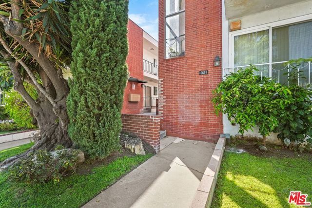 1031 N Laurel Avenue 1, West Hollywood, CA 90046