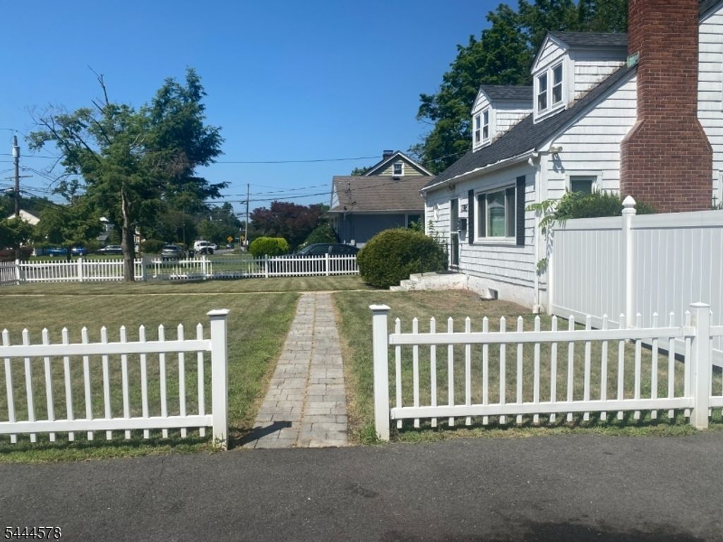 1385 Belleview Ave, Plainfield City, NJ 07060 — photo 4