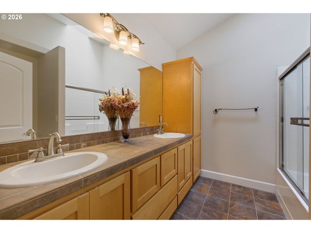 2697 ISLANDER Ave, Salem, OR 97304
