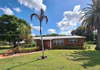 5525 SE Ault Ave, Stuart, FL 34997