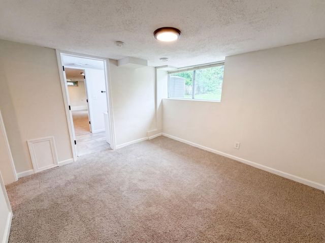 1695 Abell Street, Maplewood, MN 55117