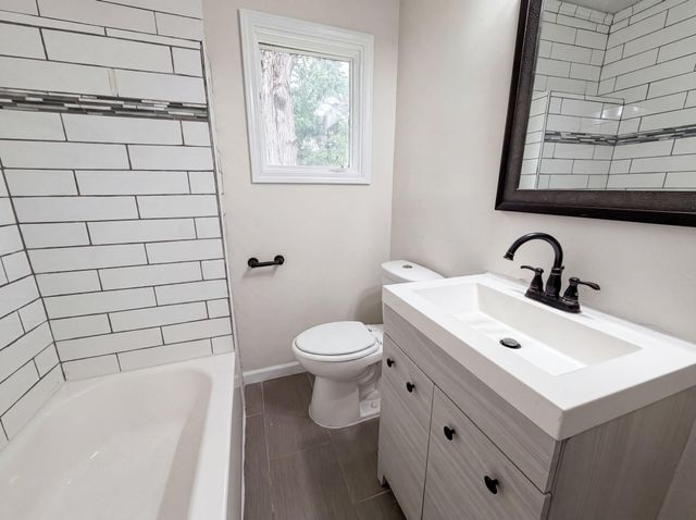 1695 Abell Street, Maplewood, MN 55117