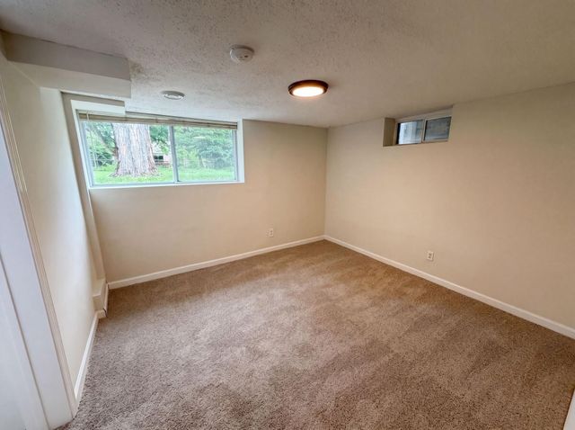 1695 Abell Street, Maplewood, MN 55117