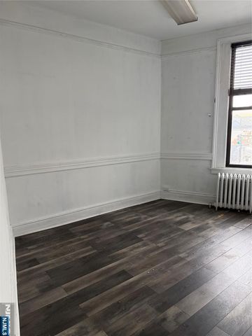 330 Glenwood 206, Bloomfield, NJ 07003
