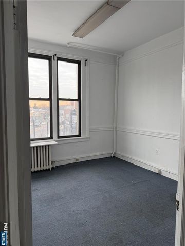 330 Glenwood 206, Bloomfield, NJ 07003