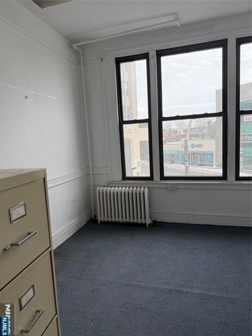 330 Glenwood 206, Bloomfield, NJ 07003