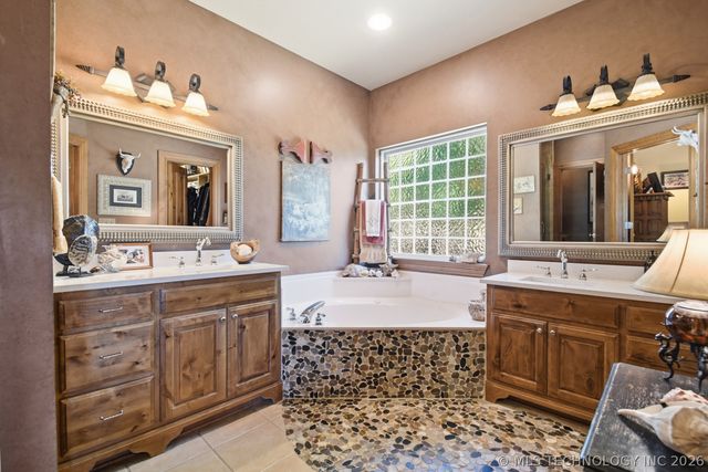 7291 N 202nd East Avenue, Owasso, OK 74055