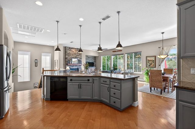 2016 Petruchio Way, Roseville, CA 95661