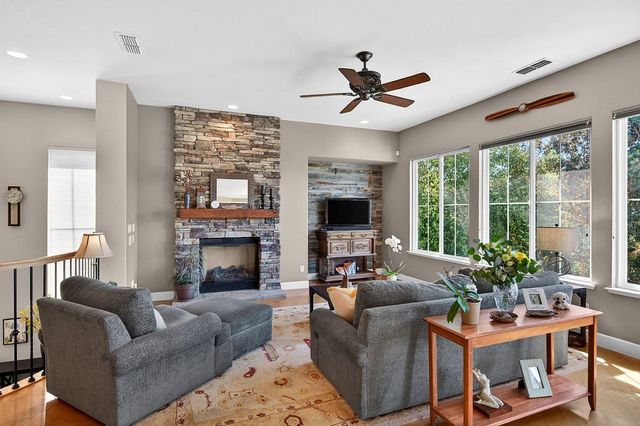 2016 Petruchio Way, Roseville, CA 95661