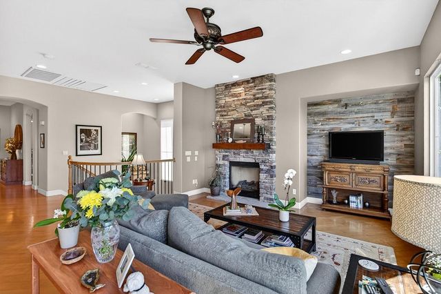 2016 Petruchio Way, Roseville, CA 95661