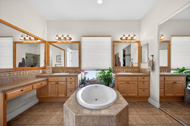 2016 Petruchio Way, Roseville, CA 95661