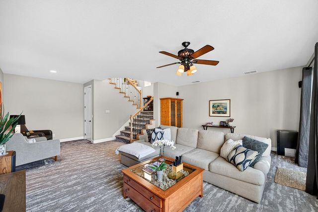 2016 Petruchio Way, Roseville, CA 95661